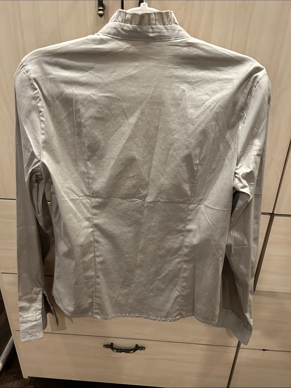 Allison Taylor Beige Ruffled V-Neck Button Blouse size Large - Picture 4 of 4